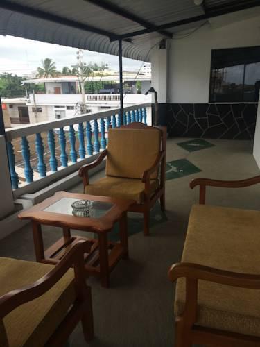 Hotel Salinas Puerto Ayora  Exterior photo